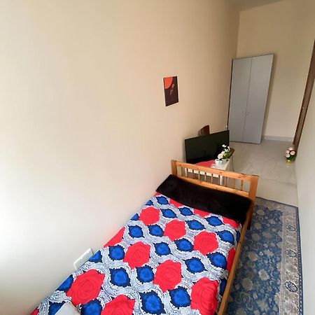 Abu Dhabi Comfortable Hostel Bagian luar foto